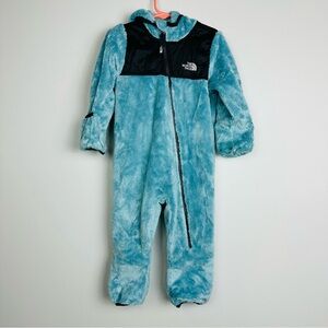 The North Face Kids Teal and Black Fleece Footie Size 12-18M